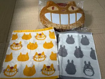 네코버스 다이컷 쿠션 + 핸드 타월