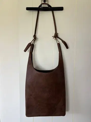 NICENESS C.LOWE-MEDI 브라운 카멜 가죽 한정판 모델