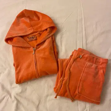 Juicy Couture 오렌지 후드 부착 셋업