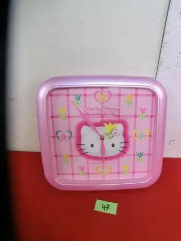 48: 헬로키티 4KG660 벽걸이 시계 정크