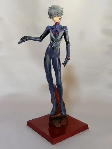 에반게리온 나기사 카오루 피규어