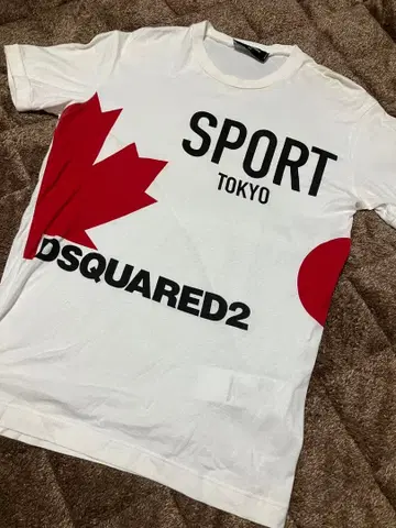 디스퀘어드 sport 로고 디자인 T셔츠 xs