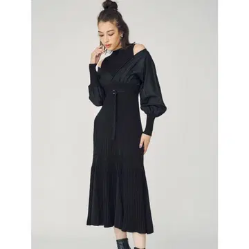 MERCURYDUO 이소재 도킹 플레어 니트 원피스