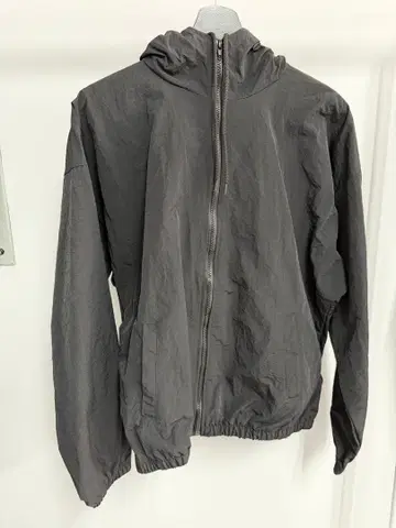 이지 Yeezy 집업 나일론 자켓 블랙