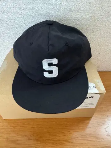 sunlife S 로고 나일론 캡 블랙