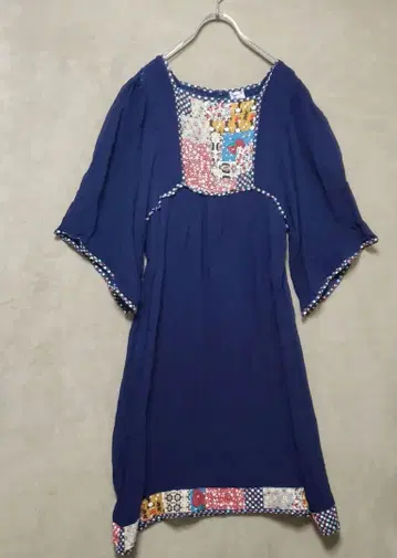 아차츄무무차차 네이비 플라워 무늬 패치워크 반팔 원피스