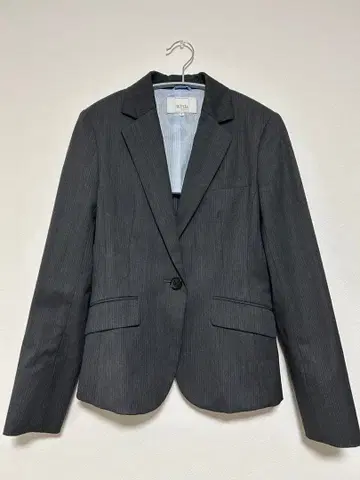 with Performance 스트라이프 수트 9호