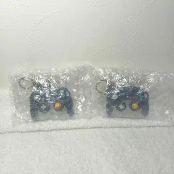 닌텐도 뮤지엄 게임 하드 키링 게임큐브 x 2