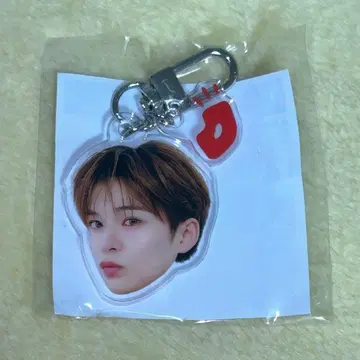 TREASURE PULSE ON 얼굴 아크릴 키링 아사히