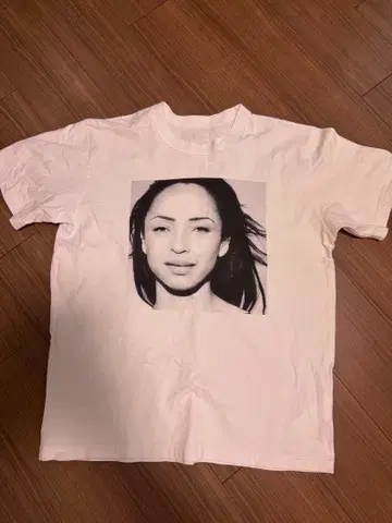 Sade sacai T-Shirt Size 4 레어템 사카이