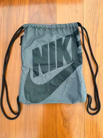 NIKE 냅색 그레이
