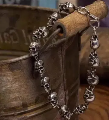 빈티지 고딕 풀스컬 실버 팔찌