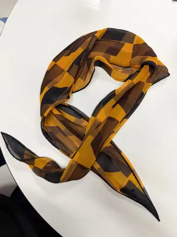 Niceness x fratelli luigi 실크 스카프