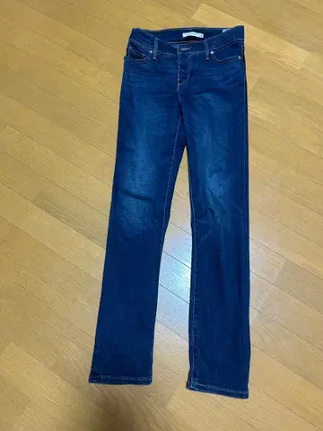 Levi's 312 SHAPING SLIM 26