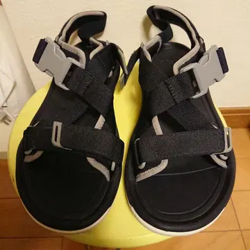 Teva 블랙 스포츠 샌들