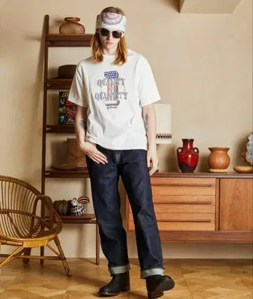 [schott] QUALITY OVER QUANTITY 티셔츠