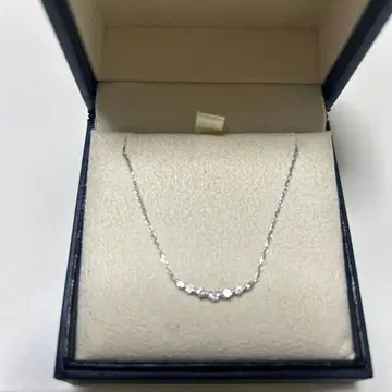 반돔 아오야마 다이아몬드 류르 목걸이