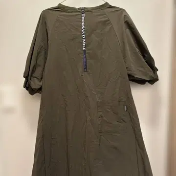 THOUSAND MILE 올리브색 콜라보 반팔 원피스