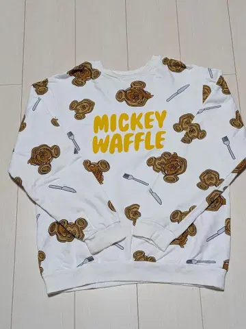 푸뉴즈 도쿄 디즈니 리조트 미키 와플 콜라보 트레이닝복