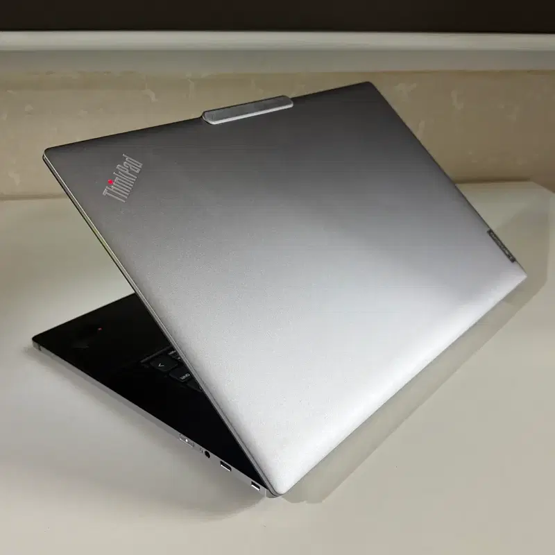 Lenovo ThinkPad Z16 Gen1 / Ryzen7 PRO /