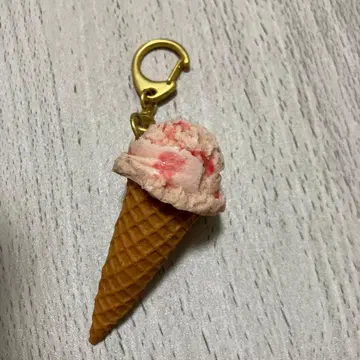 [ 헤이세이 레트로 ] 스트로베리 아이스크림 키링