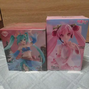 하츠네 미쿠 피규어 2종 세트