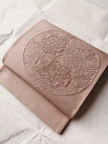 [ 미사용 기성품 ] 후쿠로 오비 태고 패턴 총 사가라 자수 모카 브라운