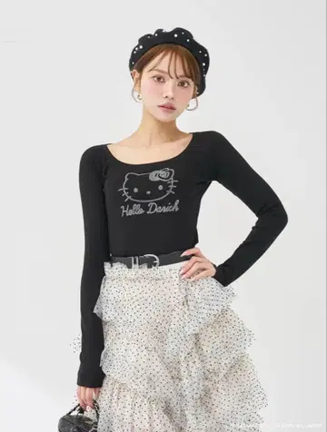 [ 새상품 ] Hello Darich 키티 컴팩트 롱T셔츠 BLK
