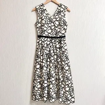 그레이스 클래스 그레이스 콘티넨탈 로즈 레이스 드레스 꽃무늬 슬리브리스