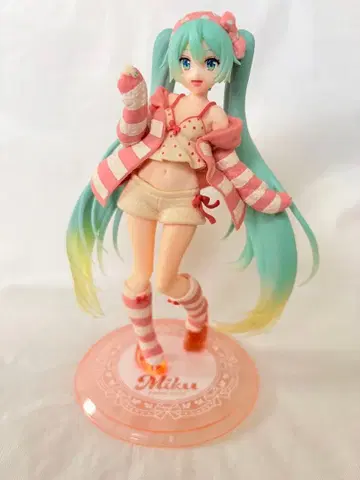 하츠네 미쿠 Costumes 룸웨어 ver. 피규어