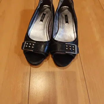 재! 가격 인하! 새상품급! ECCO 블랙 오픈토 신발