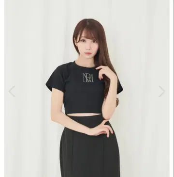 Rhinestone ribbon Tshirt 로제 뮤즈