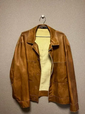 브라운 가죽 자켓 버튼 프론트