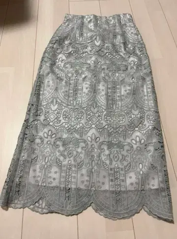 MERCURYDUO 자수 패턴 스커트