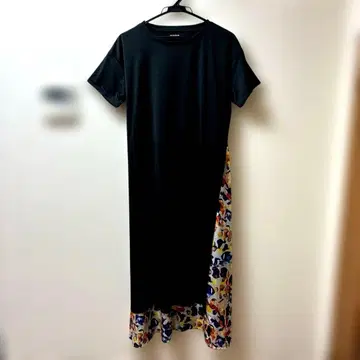 그라니프 반팔 롱 원피스 블랙/멀티 컬러 프리사이즈