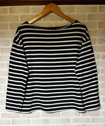 Le minor 보더 긴팔 T셔츠