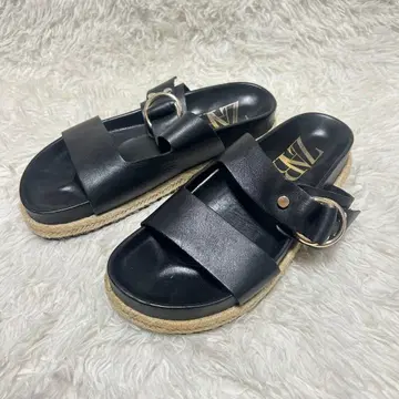 ZARA 블랙 스트랩 샌들