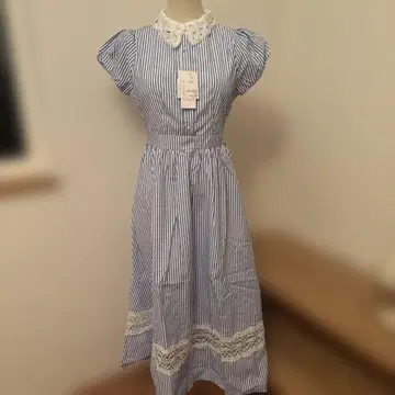 새상품 택 포함 tocco 펄 단추 레이스 x 스트라이프 셔츠 원피스