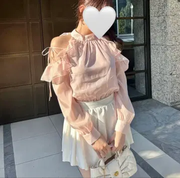 emsexcite 엠즈 아메스리 프릴 블라우스