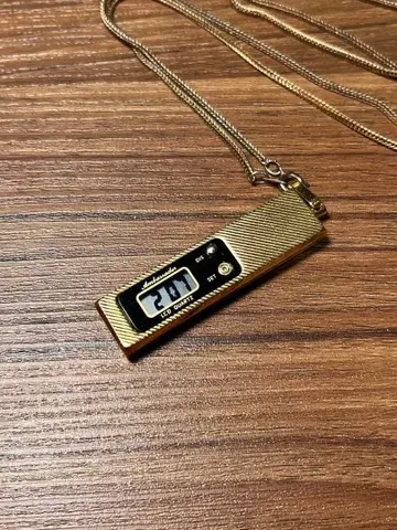 80s 목걸이 워치 LCD 쿼츠 골드 레트로 디자인