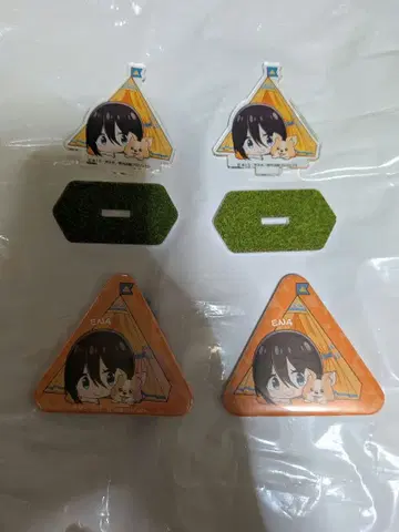 유루캠 트레이딩 잔디밭 아크릴 스탠드 캔뱃지 사이토 에나