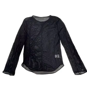 마메쿠로구치 x 유니클로 콜라보레이션 시어 탑 고급