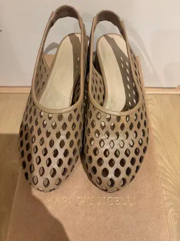 TOMORROWLAND 구매 MARI GIUDICELLI 메쉬 샌들 37