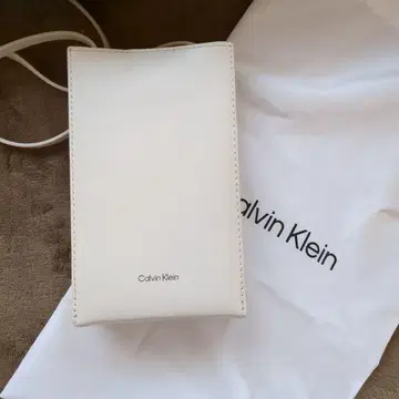 캘빈 클라인 화이트 숄더백