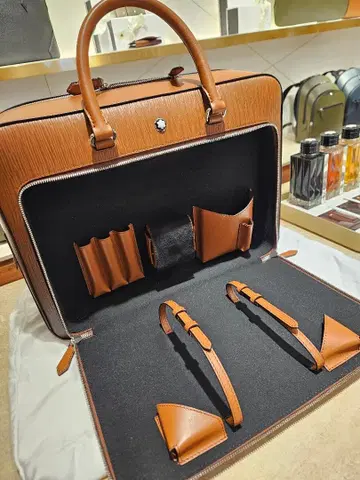 Montblanc 브라운 가죽 백 신상 새상품 구매 LEON