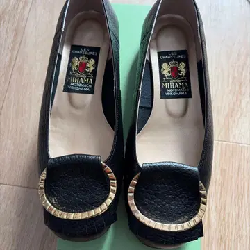 [ MIHAMA ] 골드 버클 플랫슈즈 펌프스 24cm 블랙