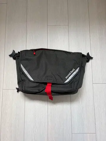 [새상품급] mont-bell 몽벨 메신저 백 S