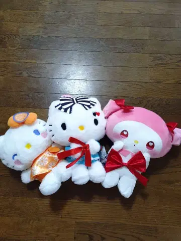 산리오 캐릭터즈 L 봉제 인형 '마이멜로디 헬로키티 세트