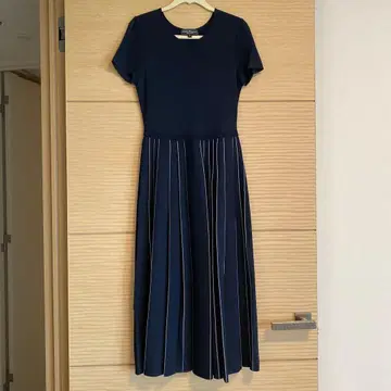 페라가모 원피스 네이비 XS