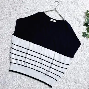 이네드 바이컬러 절개 보더 니트 네이비 x 화이트 9호